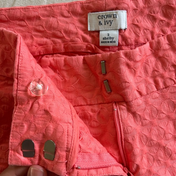 Crown & Ivy shorts scalloped edge coral size 2 - Picture 3 of 3